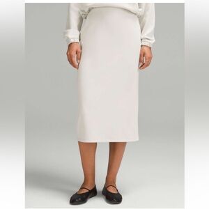 Lululemon Athletica Softstreme HR Midi Skirt - Bone, sz 2